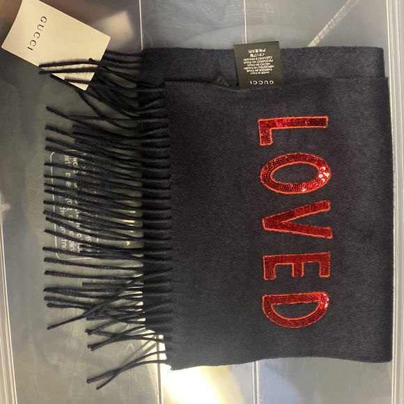 NWT ✨GUCCI✨ Authentic! Navy Blue cashmere and silk LOVED Sequin Scarf NWT - Picture 4 of 5